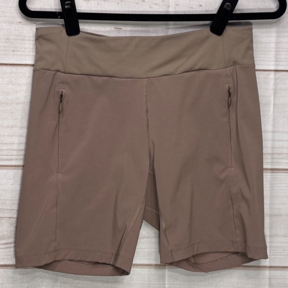 Columbia Hiking Shorts Womens Small Tan Excellent Zipper Pockets XK0945